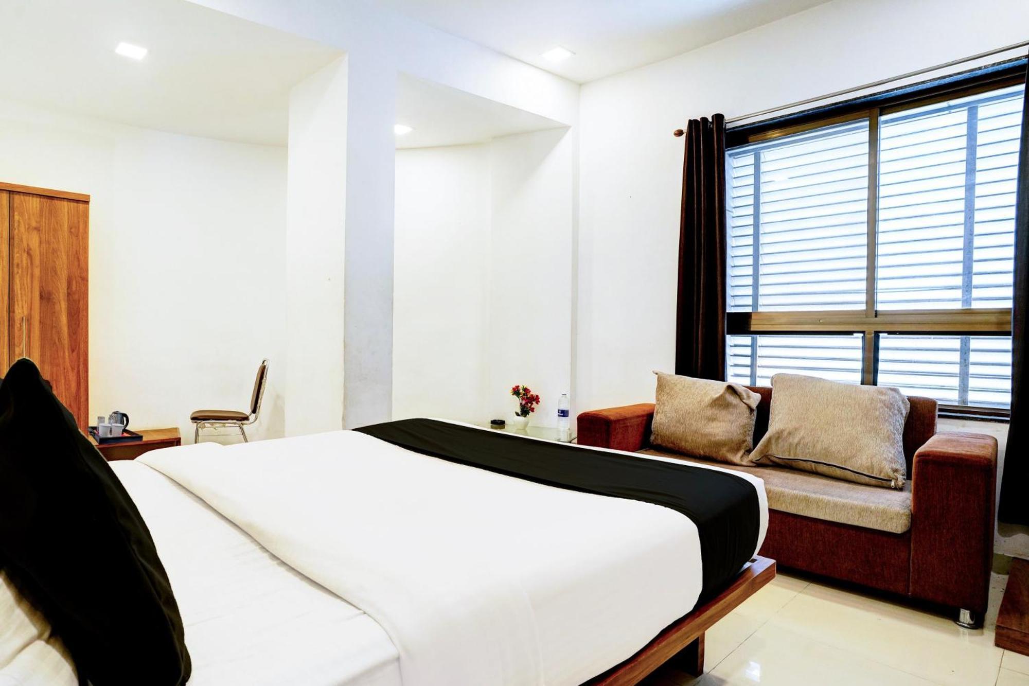 Super Hotel O Nashik Road Formerly The Address Hotel 外观 照片
